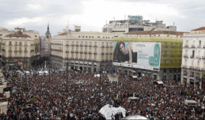 Puerta del Sol la tarde del 18 de mayo de 2011 Puerta del Sol la tarde del 18 de mayo de 2011
